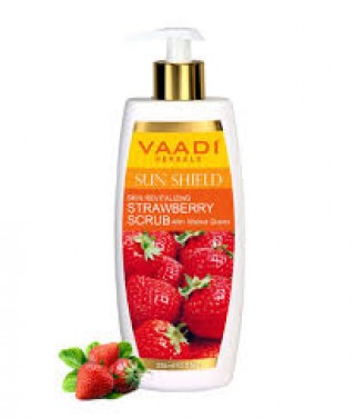 Vaadi Herbal Strawberry Scrub Lotion With Walnut Grains 350 ml